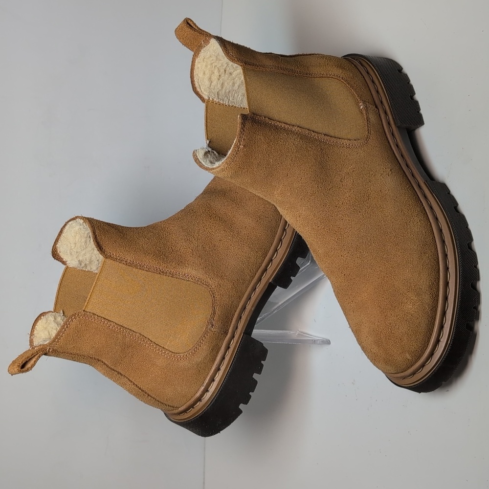Danassa  lugged sole Chelsea suede boots women's size 6.5 EU 37 - Picture 10 of 16